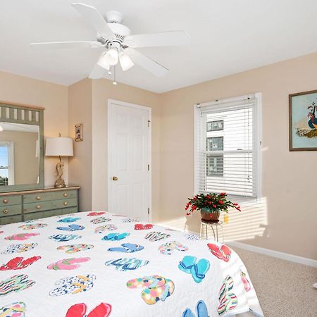 Katie Lou'S Place By Oak Island Accommodations Caswell Beach Exterior foto