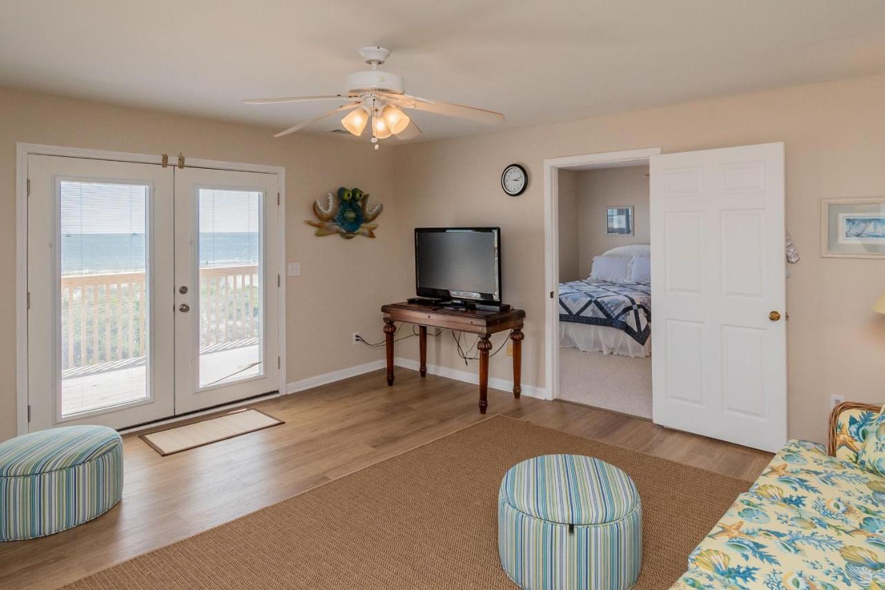 Katie Lou'S Place By Oak Island Accommodations Caswell Beach Exterior foto